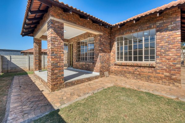 Paniers rectangulaires en osier : déco tendance et rangement efficace