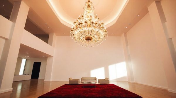 Guide des lustres : comment la hauteur sous plafond influence le choix